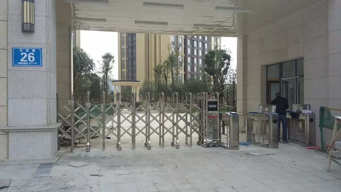 西林县西林县成都市摆闸