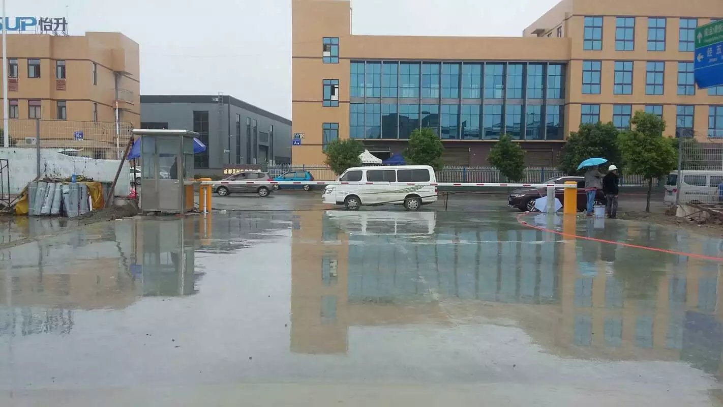西林县西林县成都市物流公司道闸