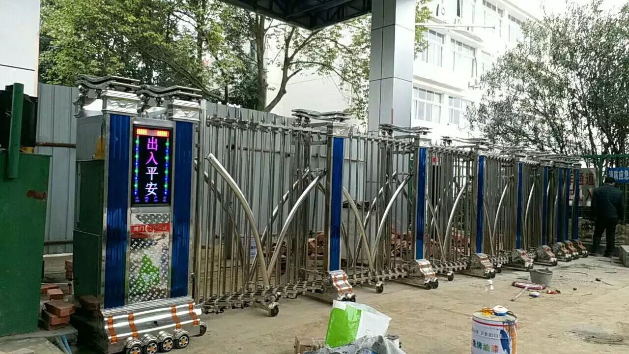 西林县西林县四川绵阳市飞机场伸缩门